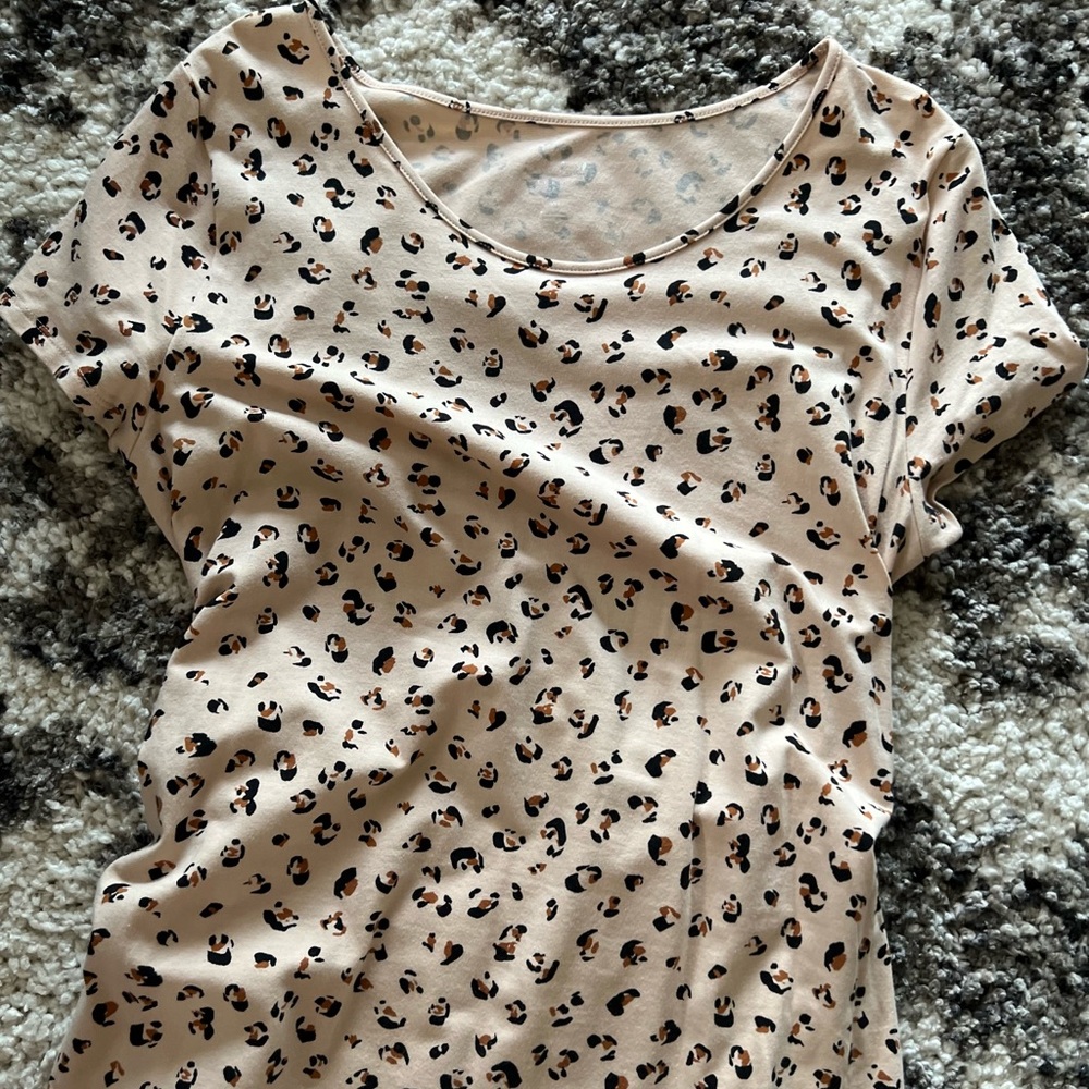 Isabel Maternity XL leopard cheetah print body con midi dress